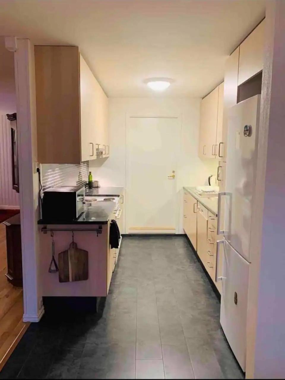 Arctic Inn, Cozy Single Bed Private Room In A Shared Apartment With Stunning Tromso Views Tromsø Exterior foto