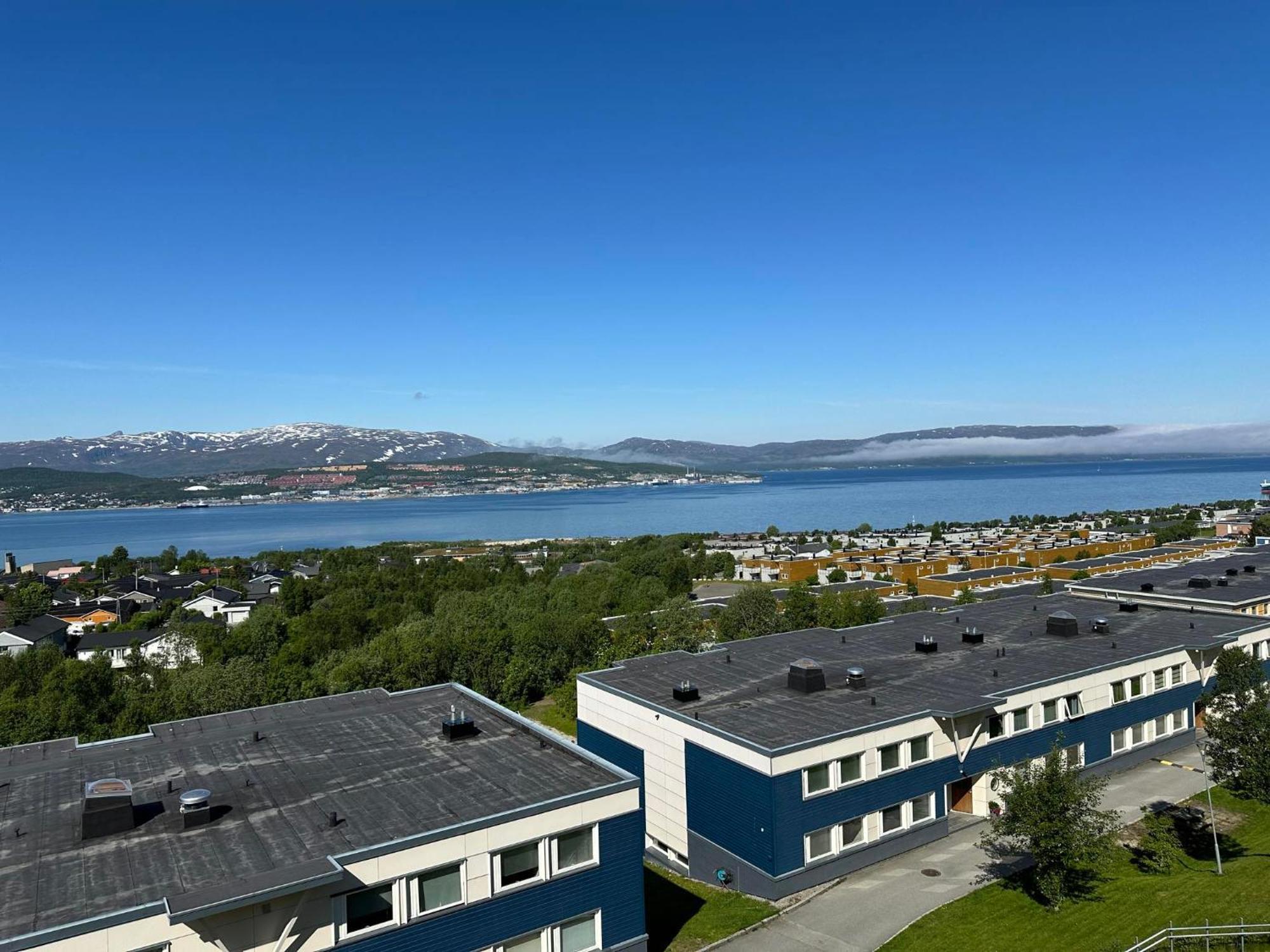 Arctic Inn, Cozy Single Bed Private Room In A Shared Apartment With Stunning Tromso Views Tromsø Exterior foto
